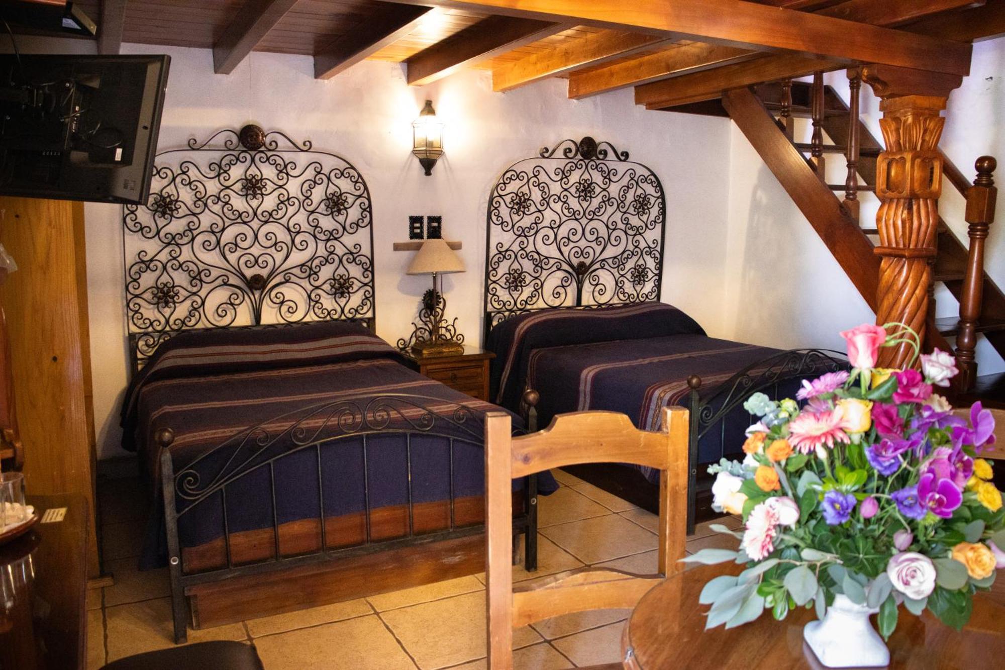 Hotel Los Escudos Pátzcuaro Zewnętrze zdjęcie