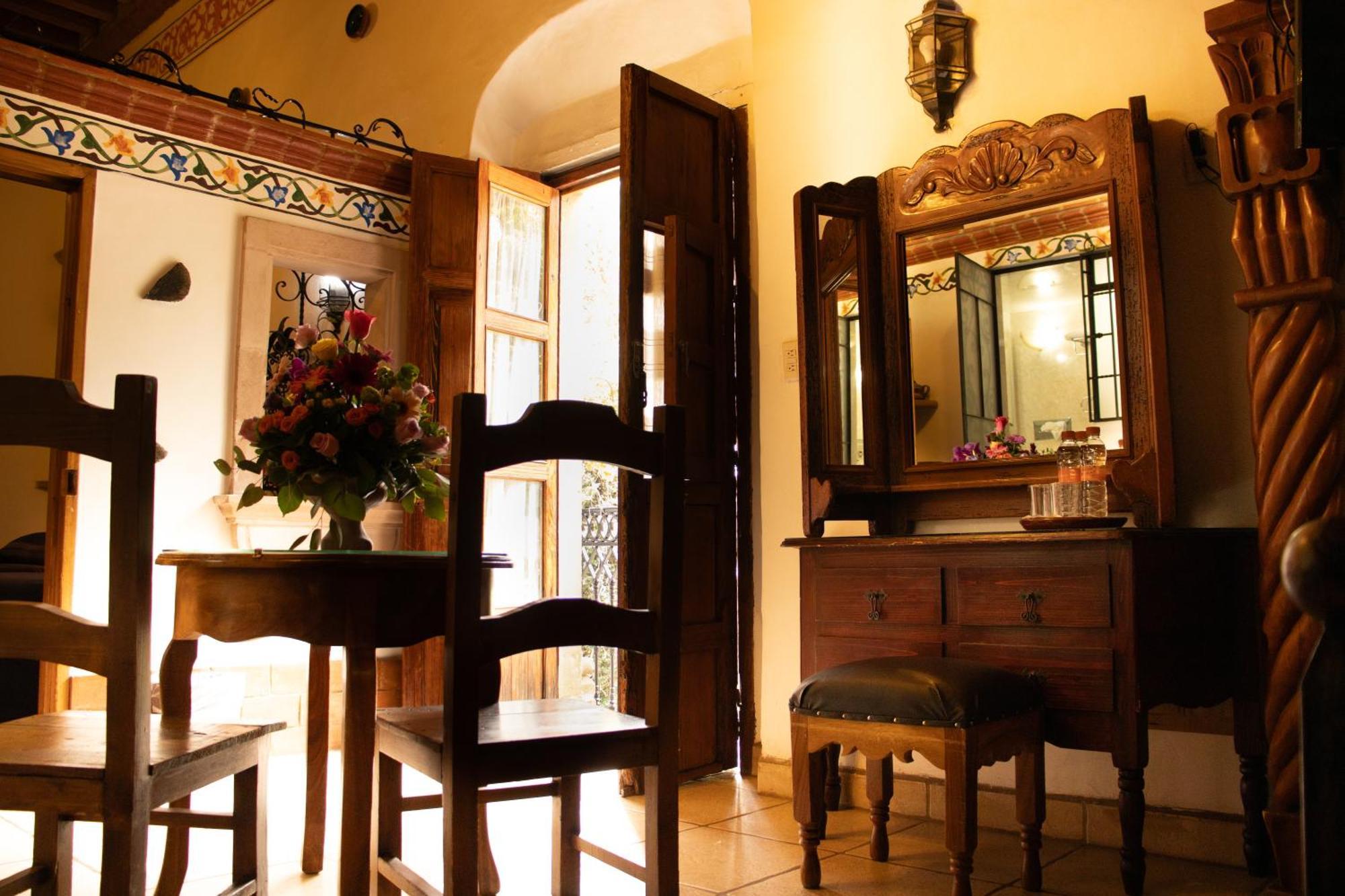 Hotel Los Escudos Pátzcuaro Zewnętrze zdjęcie