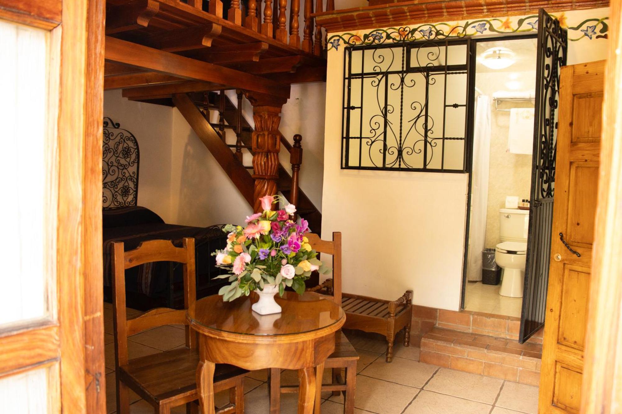 Hotel Los Escudos Pátzcuaro Zewnętrze zdjęcie