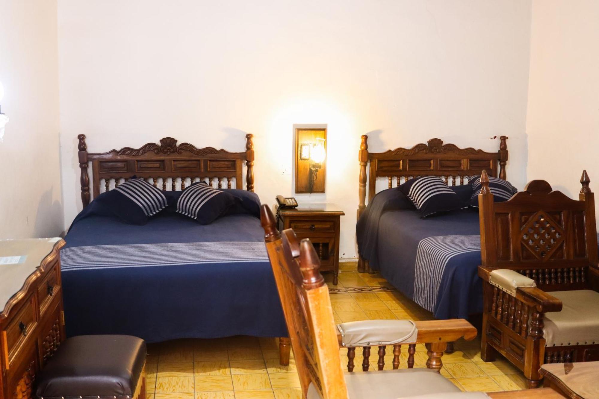 Hotel Los Escudos Pátzcuaro Zewnętrze zdjęcie