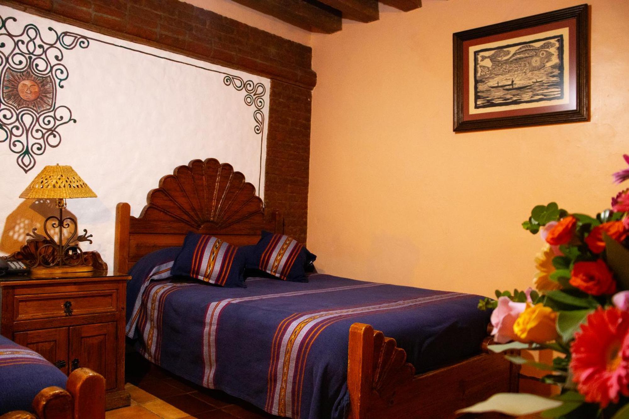 Hotel Los Escudos Pátzcuaro Zewnętrze zdjęcie