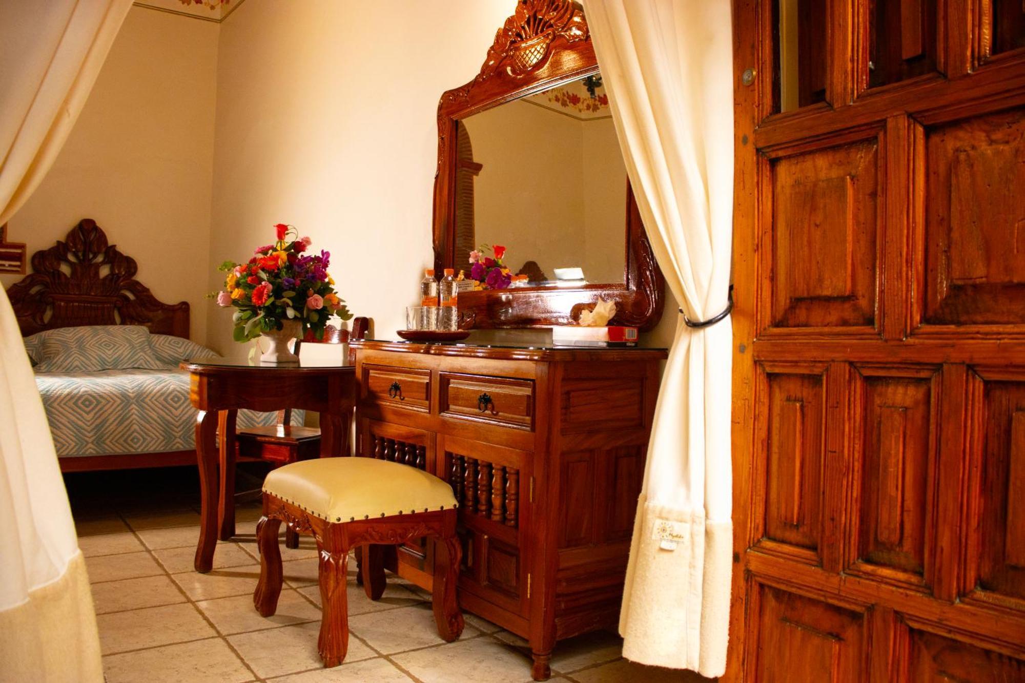 Hotel Los Escudos Pátzcuaro Zewnętrze zdjęcie
