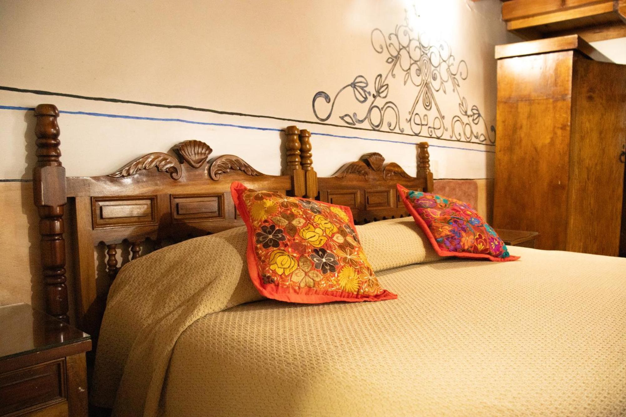 Hotel Los Escudos Pátzcuaro Zewnętrze zdjęcie