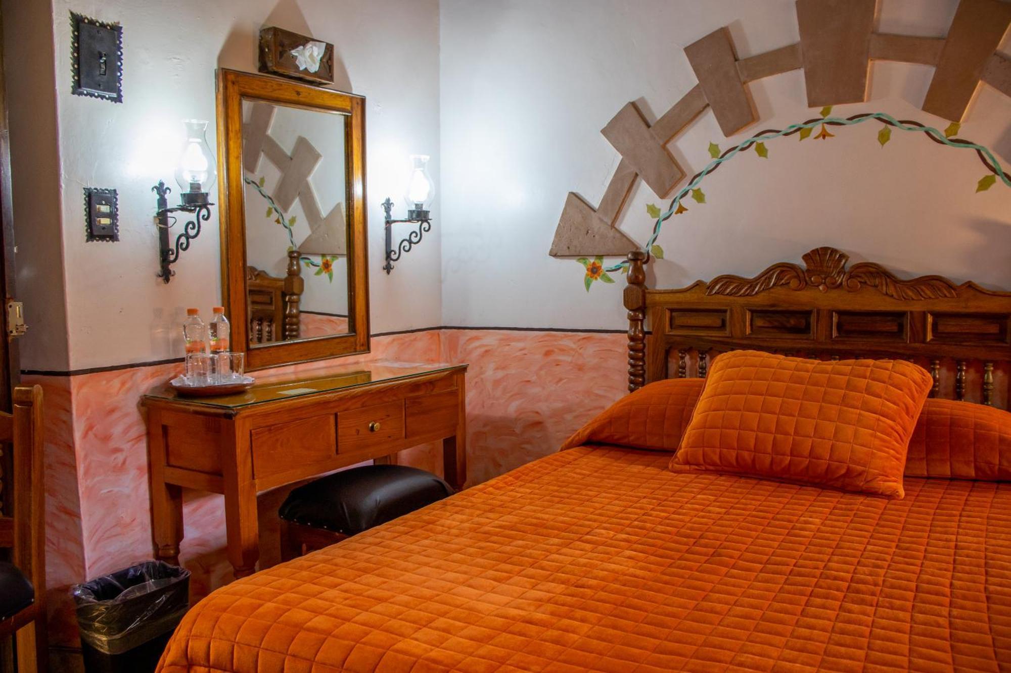 Hotel Los Escudos Pátzcuaro Zewnętrze zdjęcie