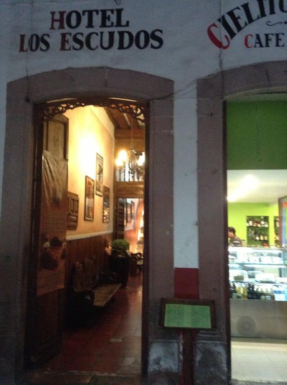Hotel Los Escudos Pátzcuaro Zewnętrze zdjęcie