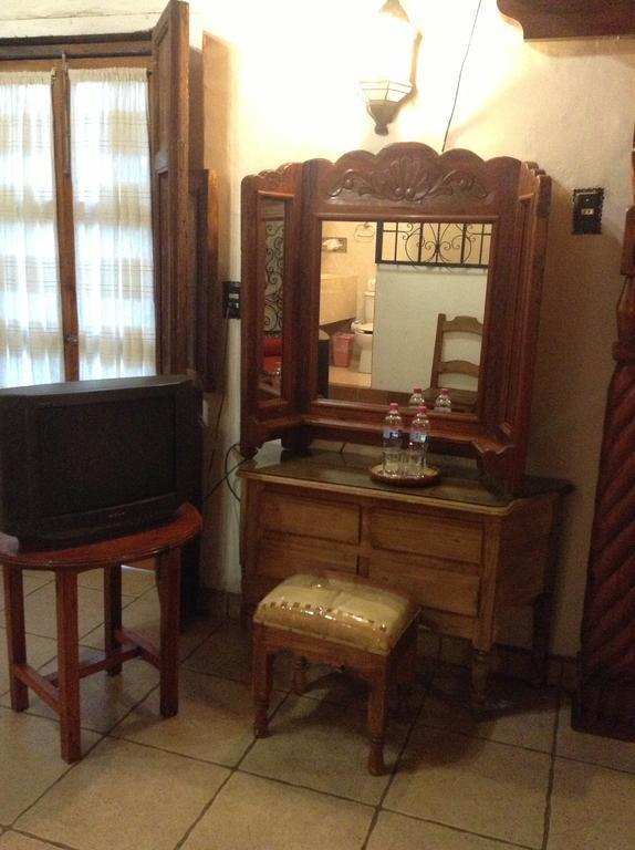 Hotel Los Escudos Pátzcuaro Zewnętrze zdjęcie