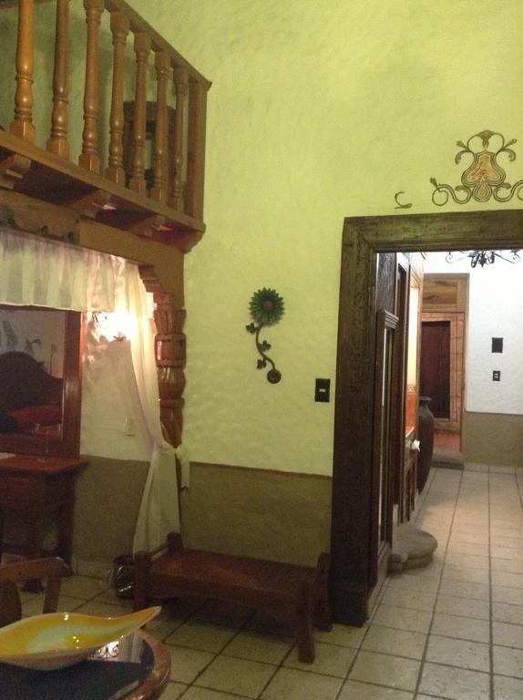 Hotel Los Escudos Pátzcuaro Zewnętrze zdjęcie