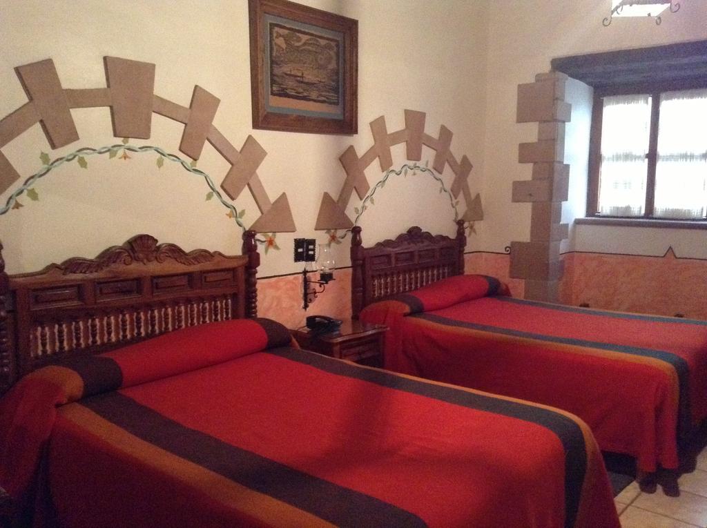Hotel Los Escudos Pátzcuaro Zewnętrze zdjęcie